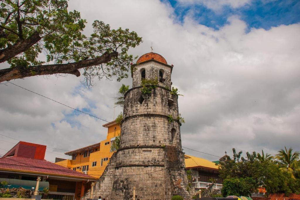 Dino Residences Dumaguete City Esterno foto