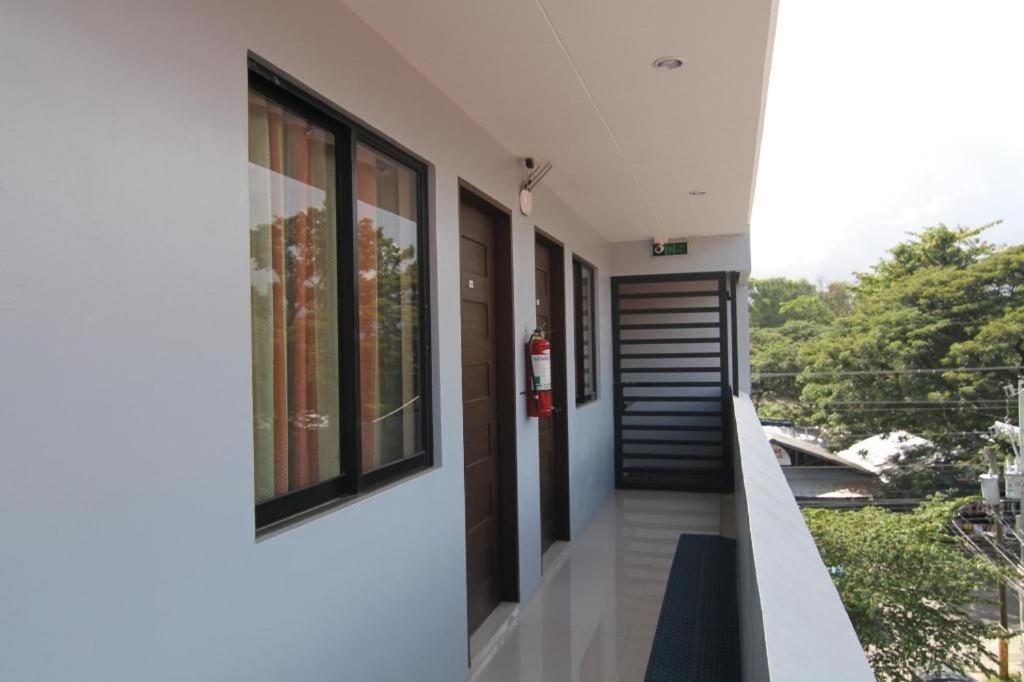 Dino Residences Dumaguete City Esterno foto